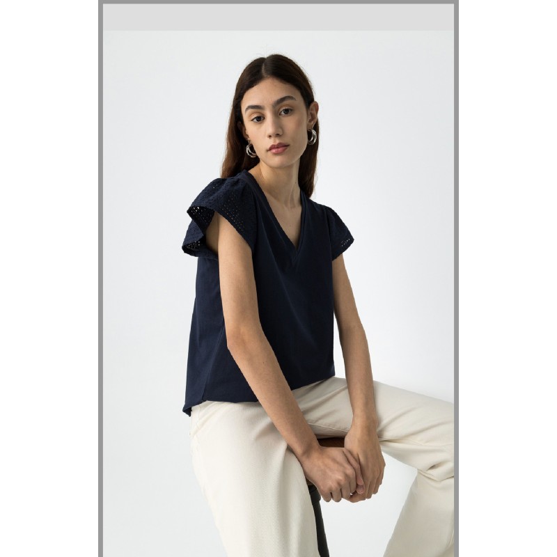 Tee-shirt Blanc Manches fintions travaillées Tee-shirt Blanc Manches fintions travaillées