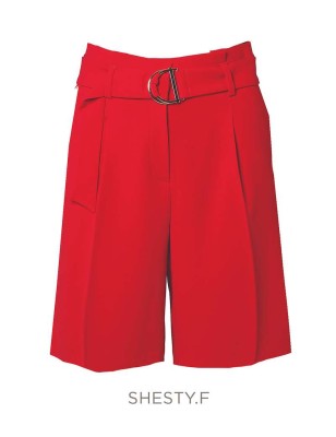 Short Shesty rouge Morgan à accorder avec un blazer